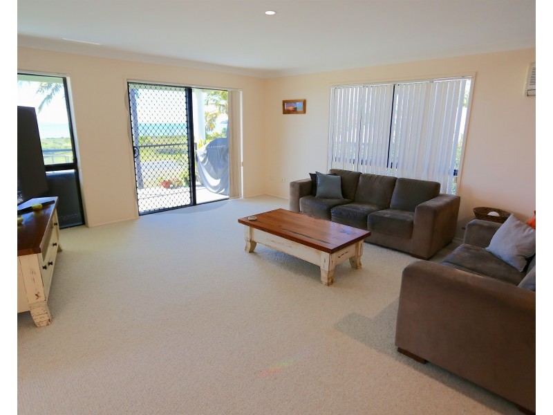 912 Scenic Highway, Kinka Beach QLD 4703
