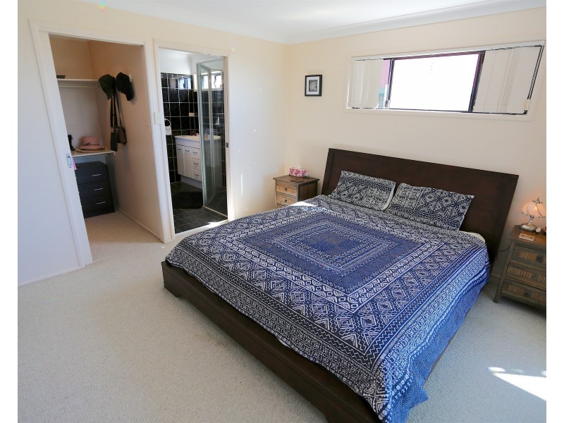 912 Scenic Highway, Kinka Beach QLD 4703