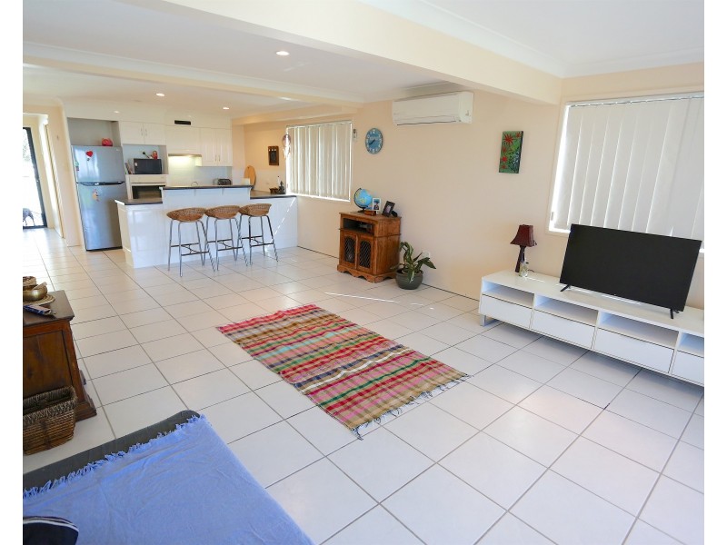 912 Scenic Highway, Kinka Beach QLD 4703