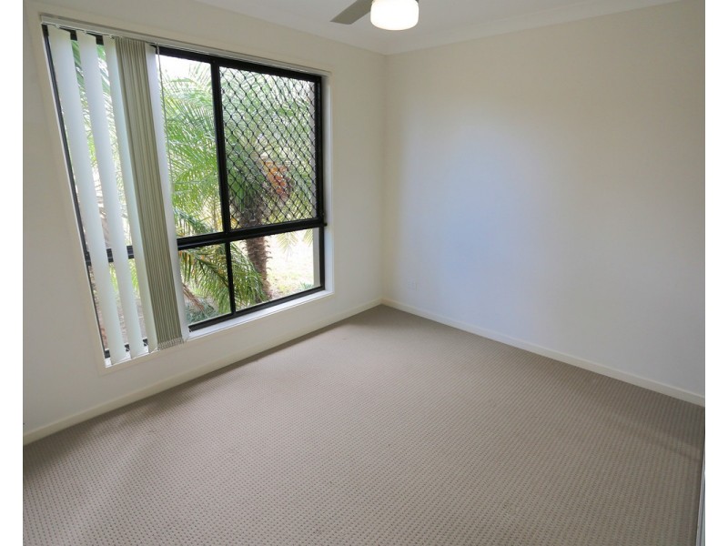 24 Falcon Crest, Zilzie QLD 4710
