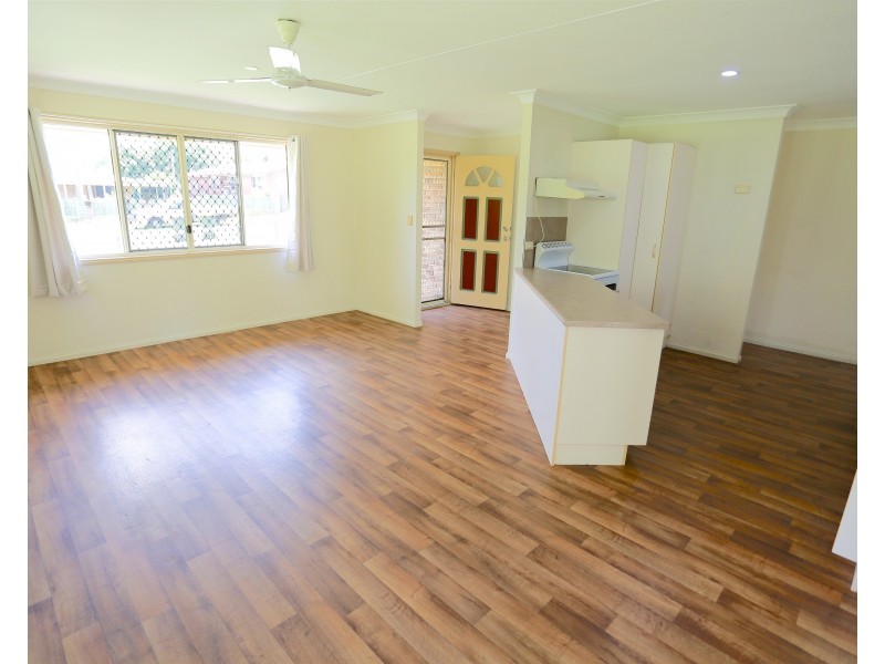 6 Hitchcock Lane, Keppel Sands QLD 4702