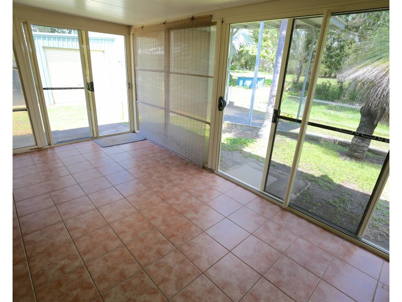 6 Hitchcock Lane, Keppel Sands QLD 4702