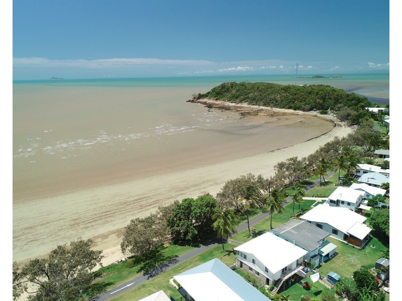 6 Hitchcock Lane, Keppel Sands QLD 4702