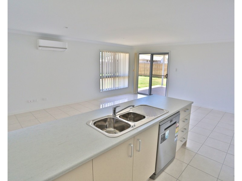 19 Beachside Circuit, Mulambin QLD 4703