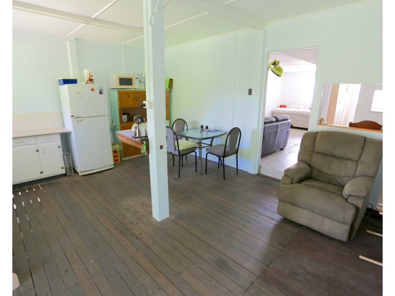 16 Bright Street, Emu Park QLD 4710