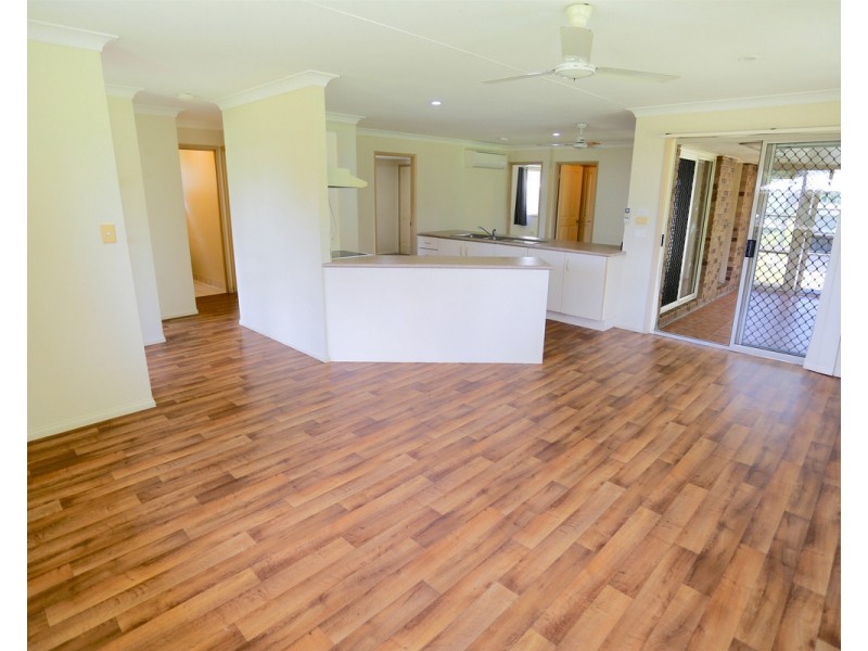 6 Hitchcock Lane, Keppel Sands QLD 4702