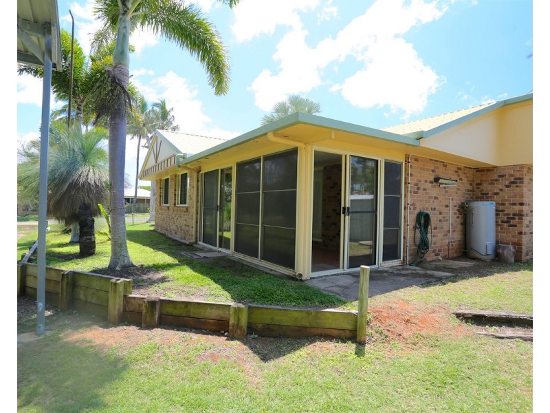 6 Hitchcock Lane, Keppel Sands QLD 4702