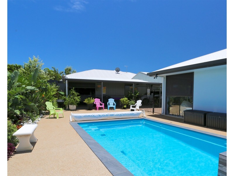 20 Peninsula Place, Rosslyn QLD 4703