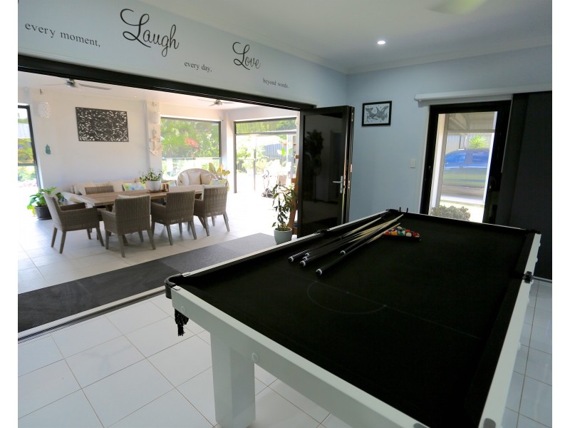 20 Peninsula Place, Rosslyn QLD 4703