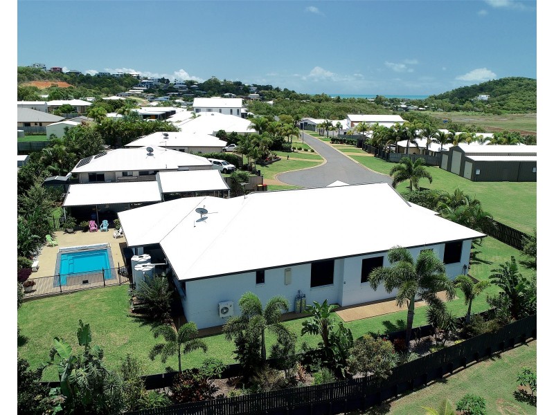 20 Peninsula Place, Rosslyn QLD 4703