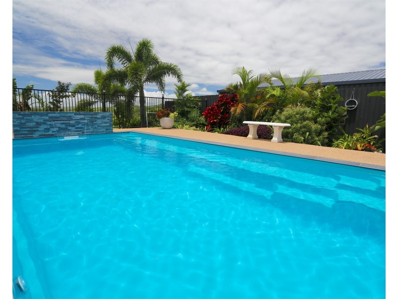 20 Peninsula Place, Rosslyn QLD 4703