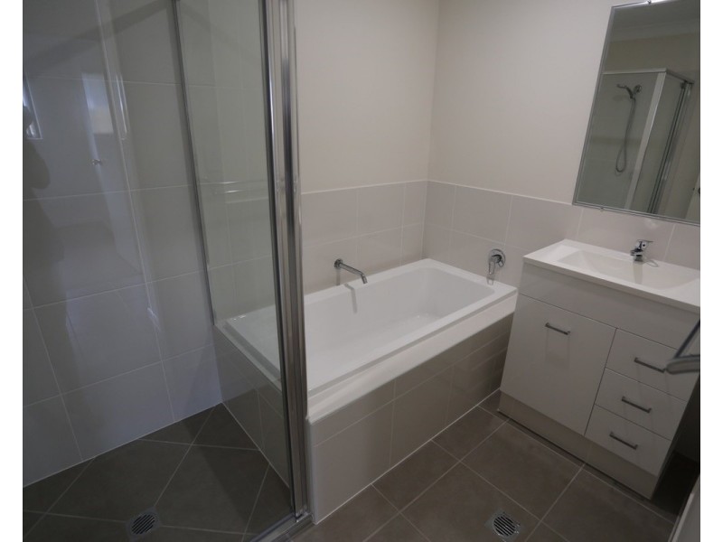 42A Falcon Crest, Zilzie QLD 4710