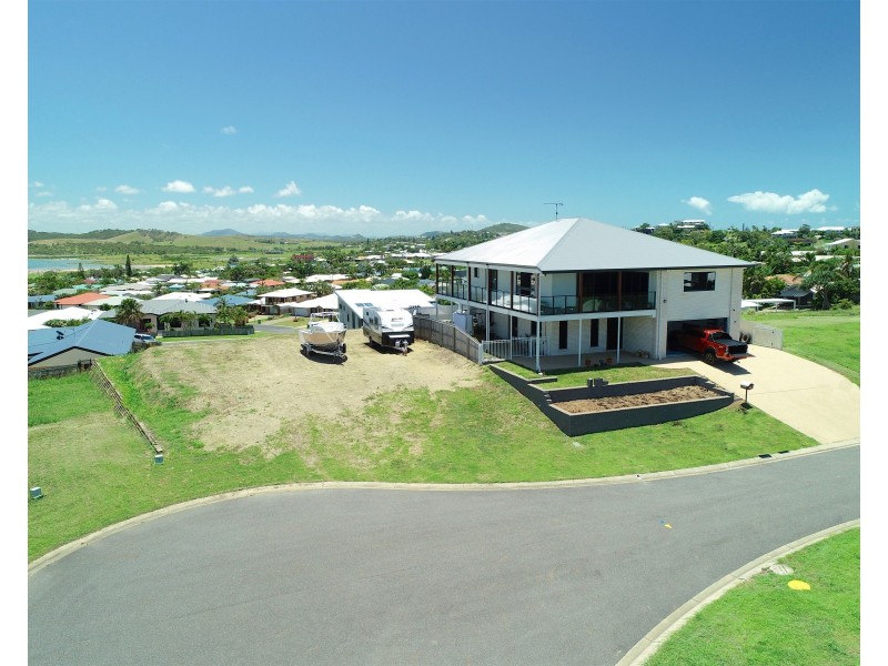 16 Haliotis Avenue, Zilzie QLD 4710
