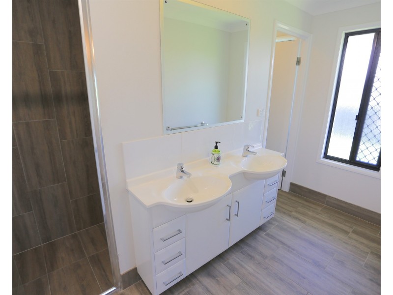 2 Eagle Heights, Zilzie QLD 4710