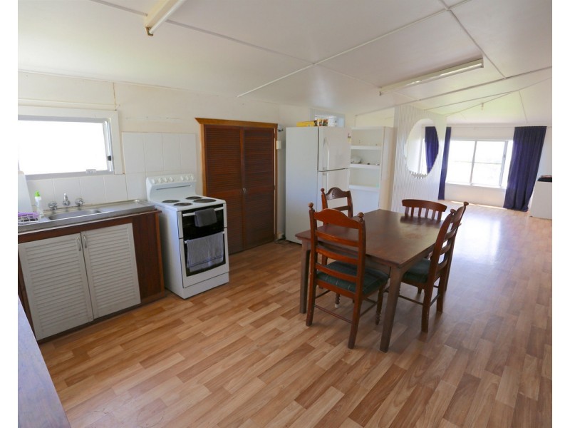 16 Bright Street, Emu Park QLD 4710