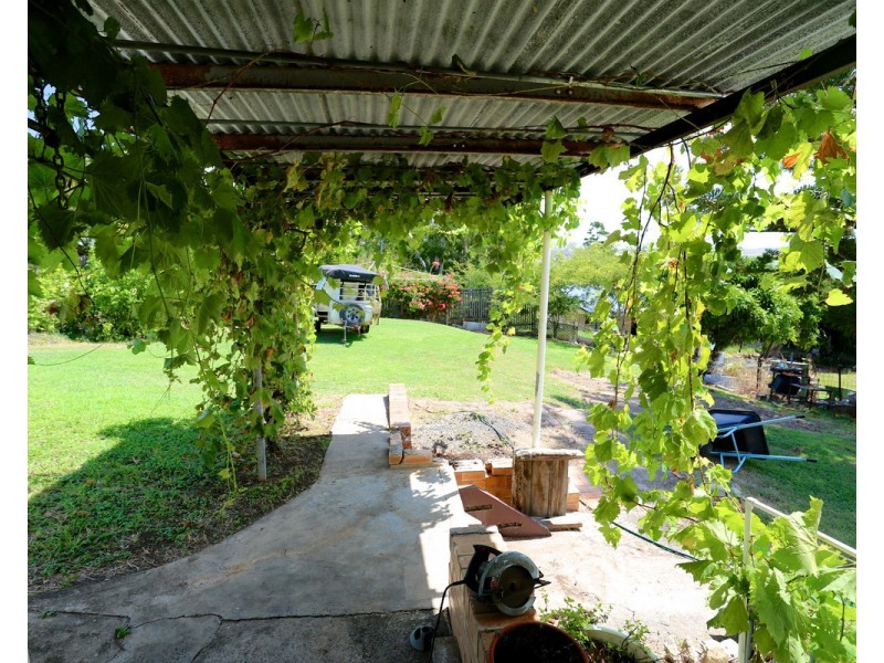 16 Bright Street, Emu Park QLD 4710