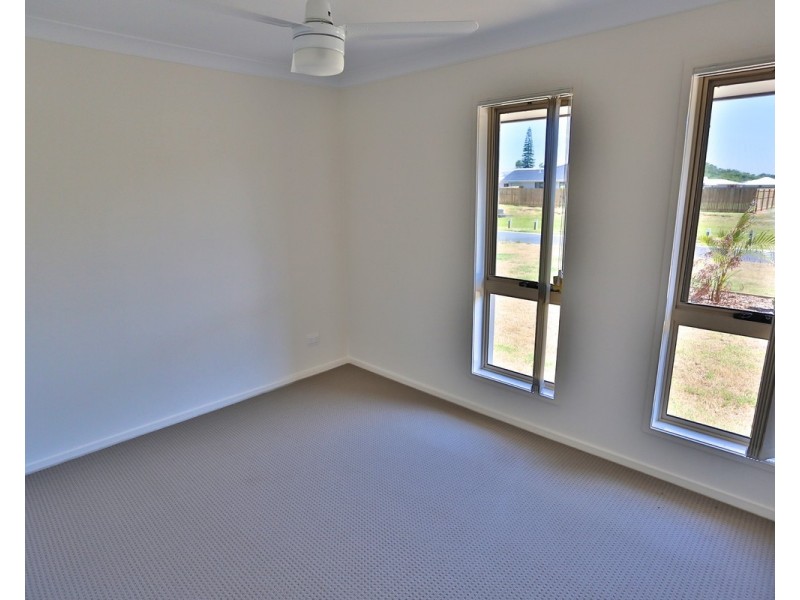 21 Beachside Circuit, Mulambin QLD 4703