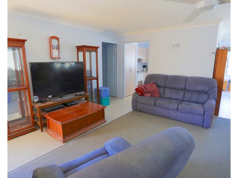 11 Evelyn Street, Zilzie QLD 4710
