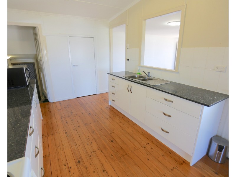 4 Arthur Street, Zilzie QLD 4710