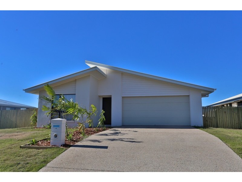 9 Eagle Heights, Zilzie QLD 4710