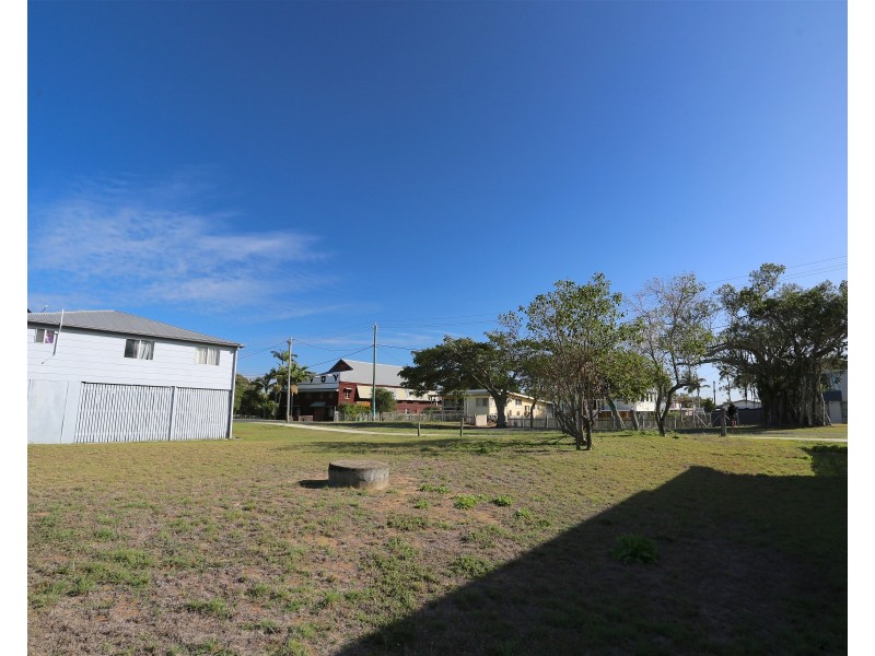 32 Roden Street, Keppel Sands QLD 4702