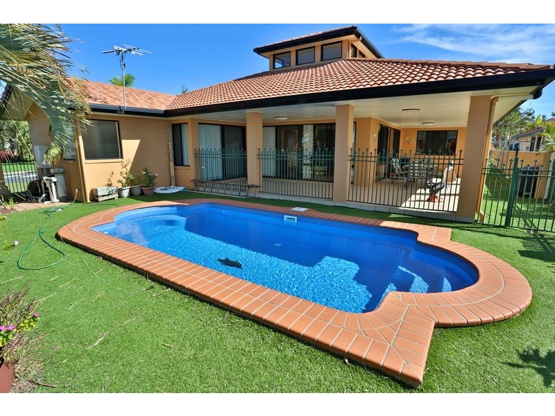 2 San Marino Way, Zilzie QLD 4710