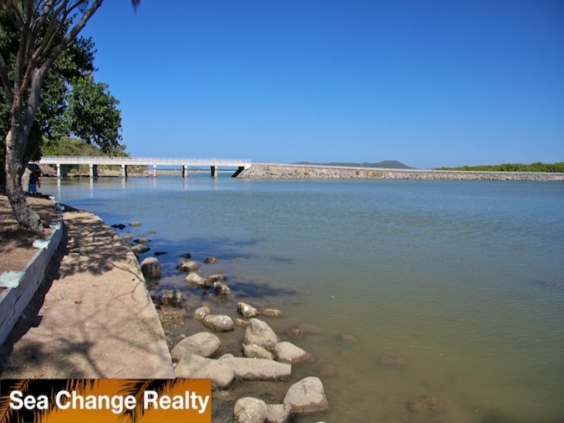 780 Scenic Highway, Kinka Beach QLD 4703
