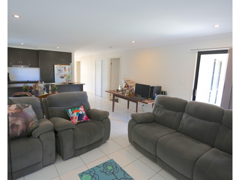 11 Falcon Crest, Zilzie QLD 4710