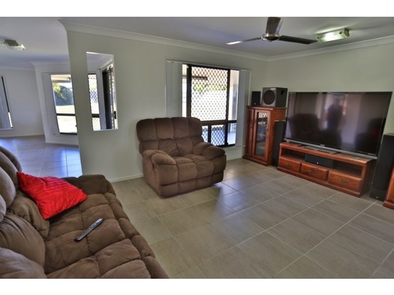 7 Spinnaker Drive, Mulambin QLD 4703