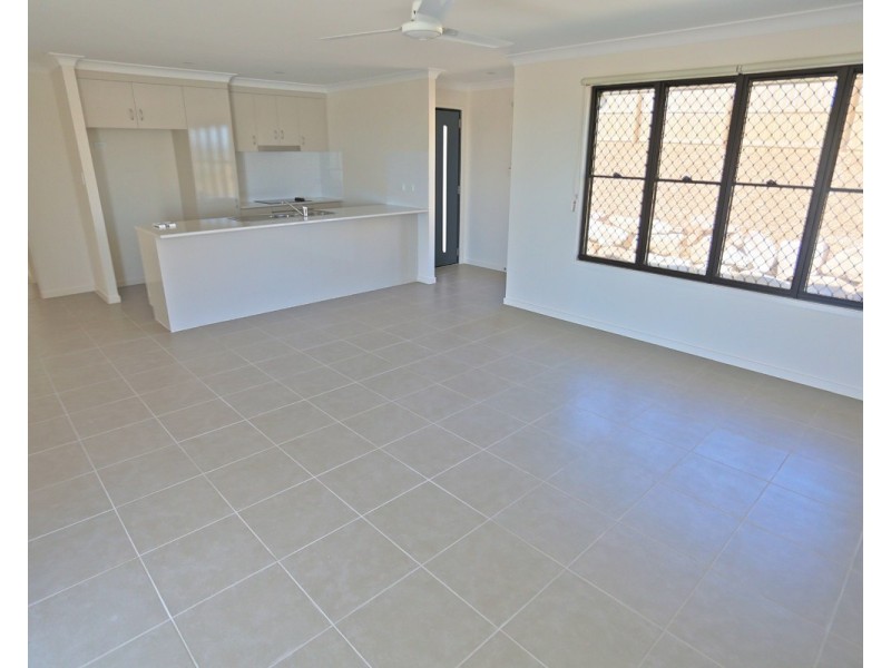 8 Barclay Avenue, Zilzie QLD 4710