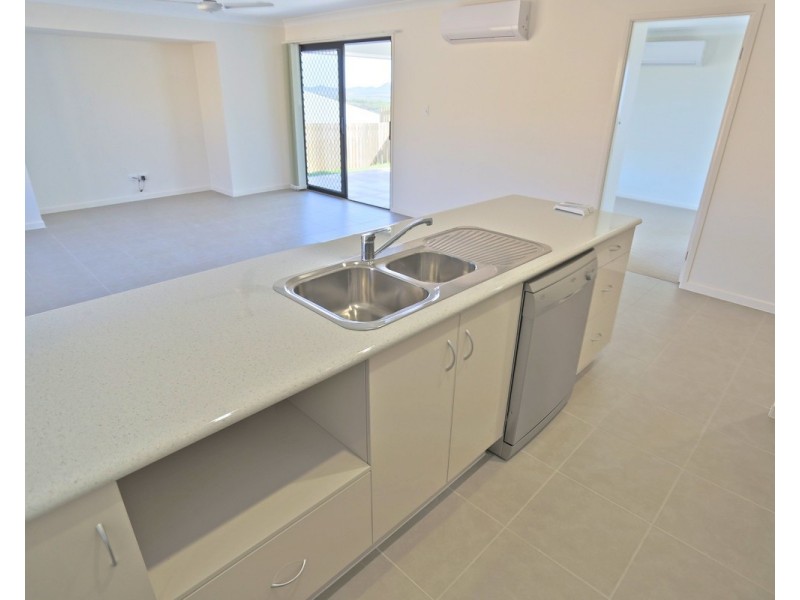 8 Barclay Avenue, Zilzie QLD 4710