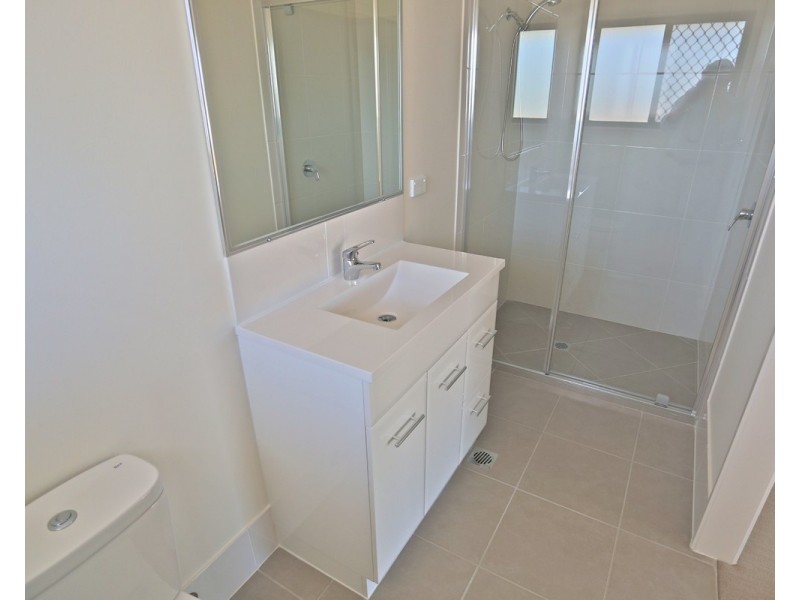 8 Barclay Avenue, Zilzie QLD 4710