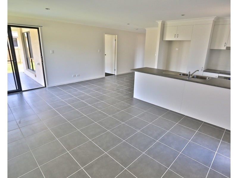 50 Eagle Heights, Zilzie QLD 4710