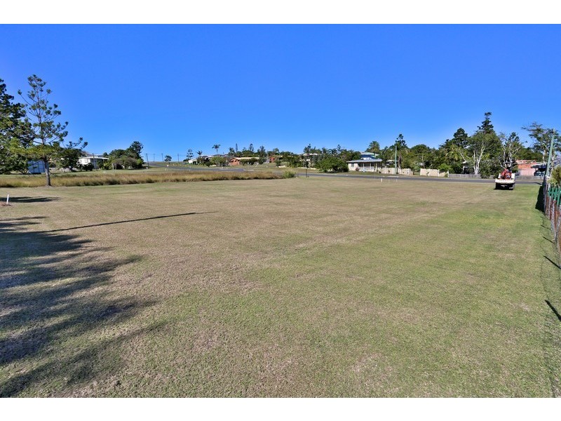 62 Hill Street, Emu Park QLD 4710