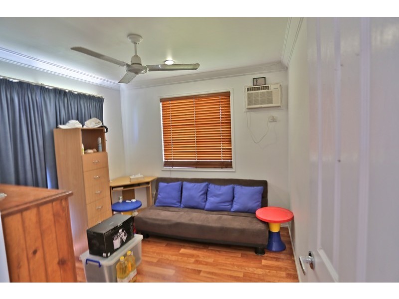 4 Meadow Street, Keppel Sands QLD 4702