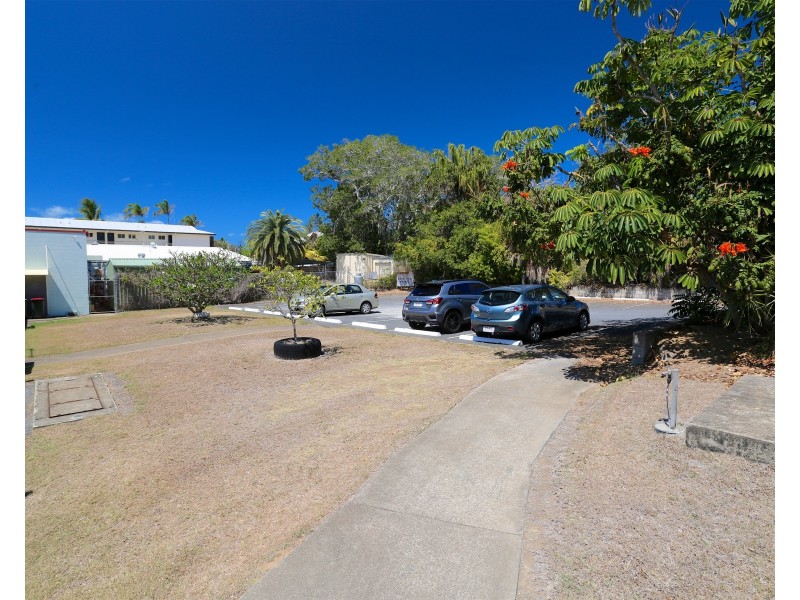 24 Hill Street, Emu Park QLD 4710