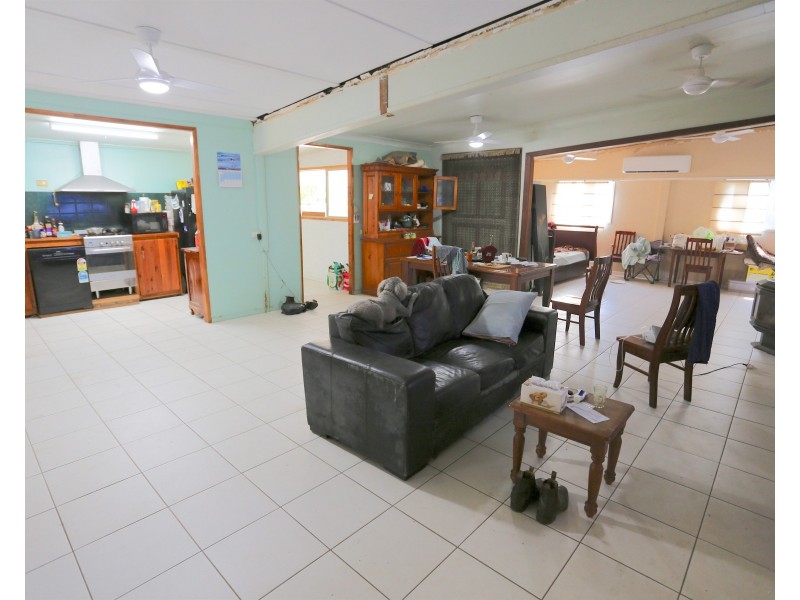 377 Tanby Post Office Road, Tanby QLD 4703