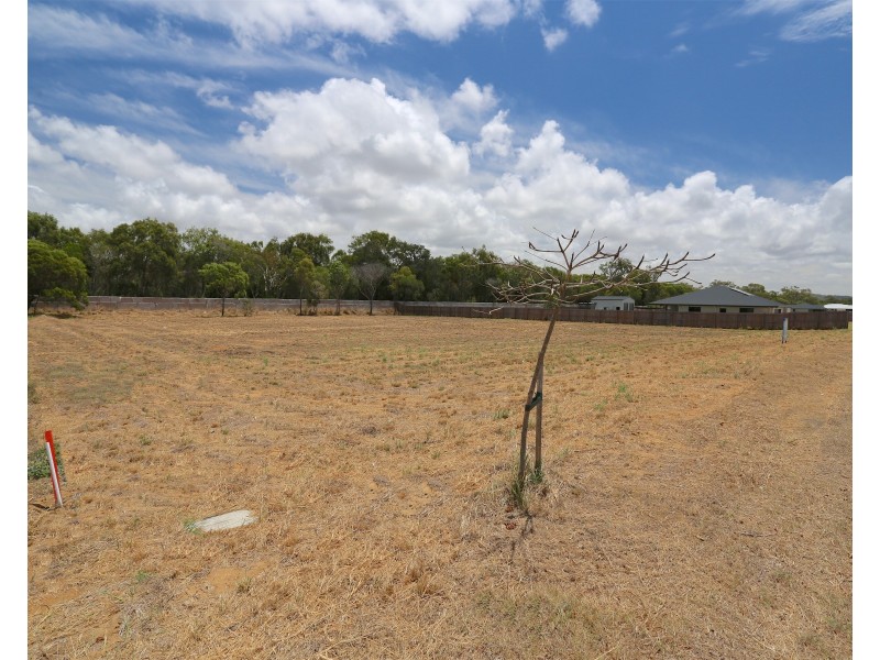 11 Sir Davidson Drive, Kinka Beach QLD 4703