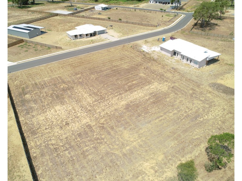 11 Sir Davidson Drive, Kinka Beach QLD 4703