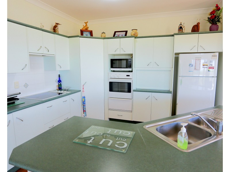 61 Reef Street, Zilzie QLD 4710