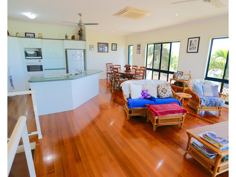 61 Reef Street, Zilzie QLD 4710