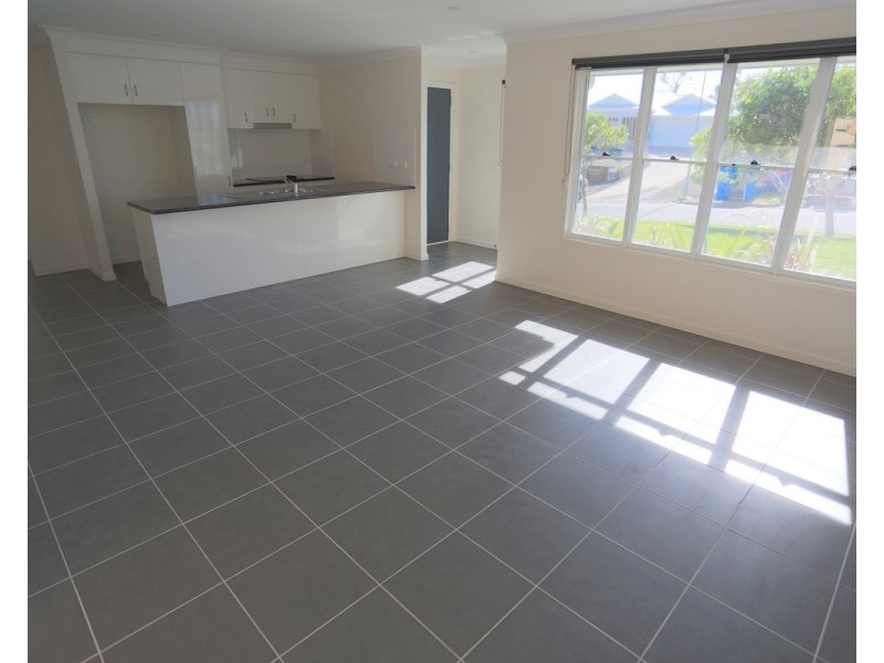 65 Cocoanut Point Drive, Zilzie QLD 4710