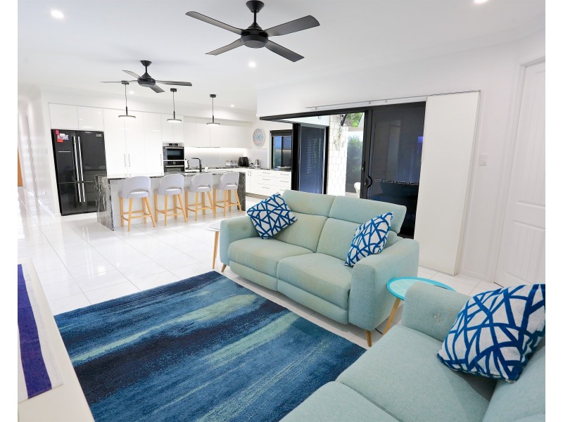 21 Fishermans Lane, Emu Park QLD 4710