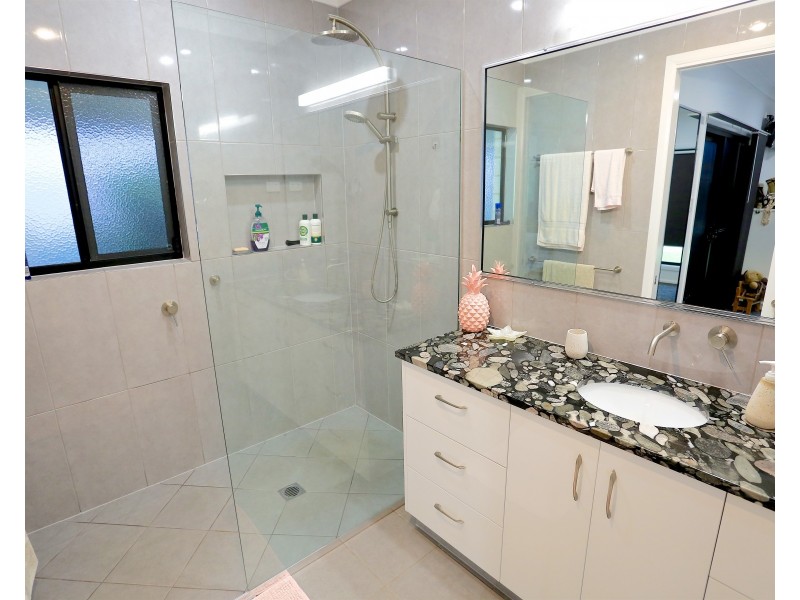 21 Fishermans Lane, Emu Park QLD 4710