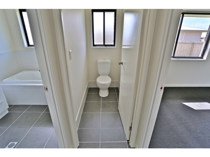 33 New Forest Road, Zilzie QLD 4710