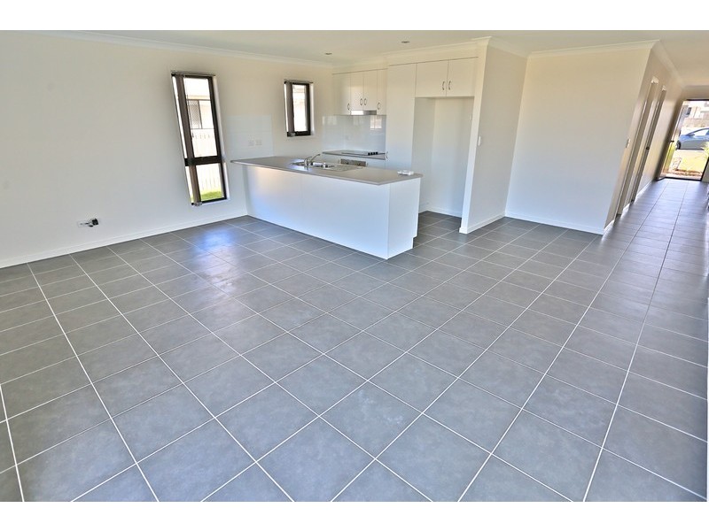 33 New Forest Road, Zilzie QLD 4710