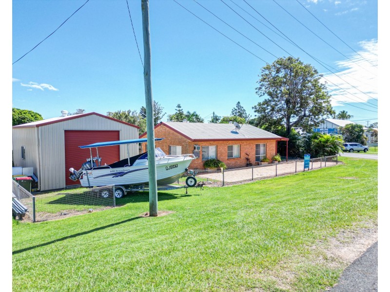 2 Dingwall Street, Keppel Sands QLD 4702