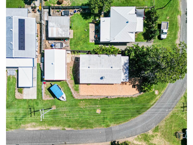 2 Dingwall Street, Keppel Sands QLD 4702