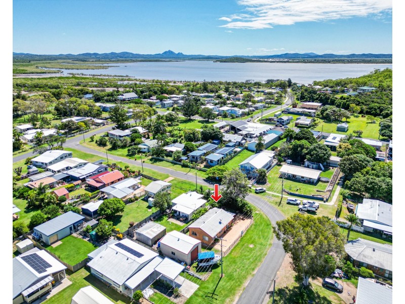 2 Dingwall Street, Keppel Sands QLD 4702