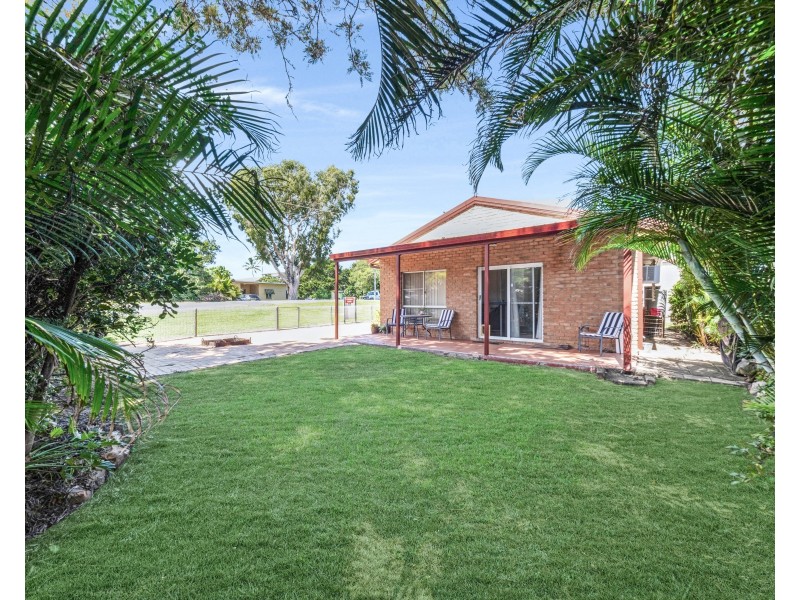 2 Dingwall Street, Keppel Sands QLD 4702